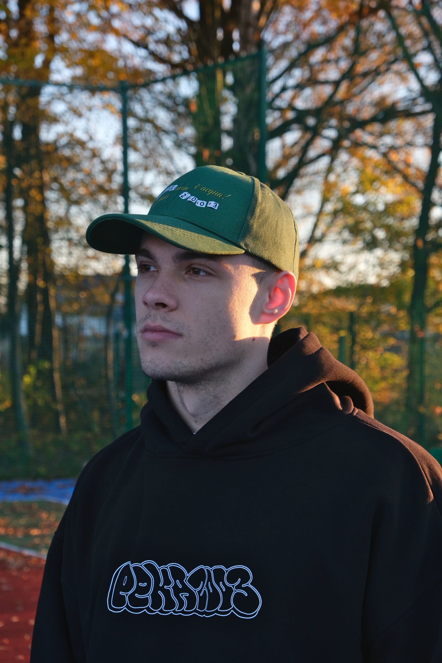 Czapka z daszkiem "La classe non è acqua" - butelkowa