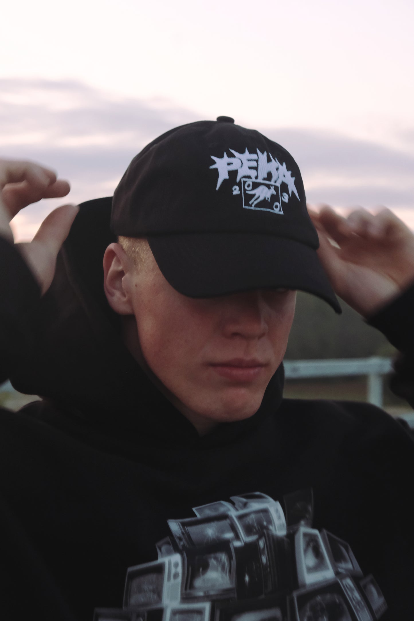 Czapka z daszkiem "Kolce"