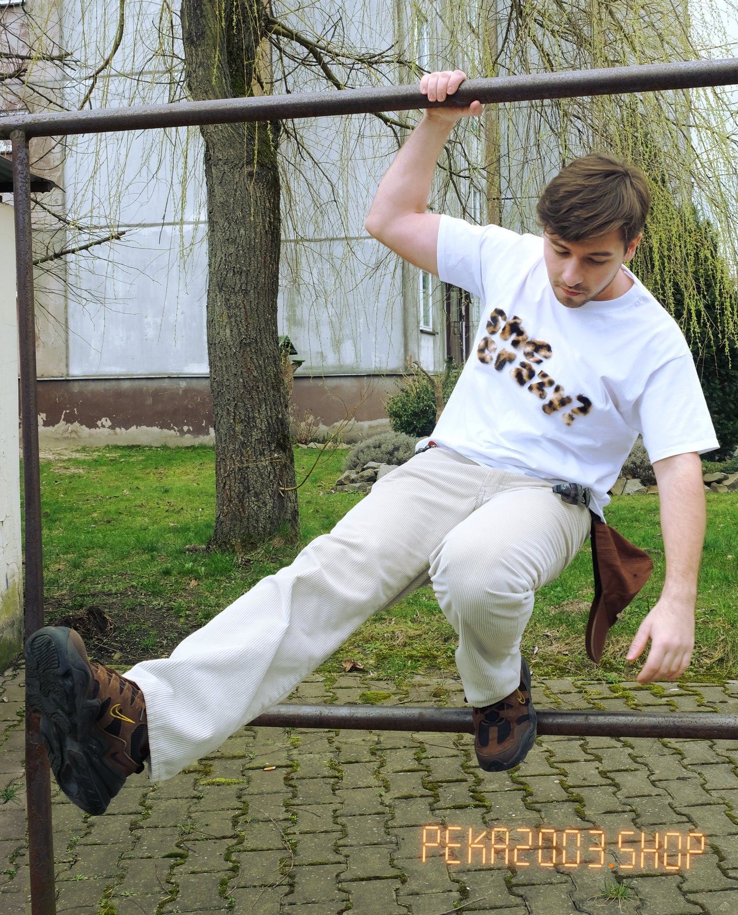 Koszulka "She Crazy?" Regular Fit
