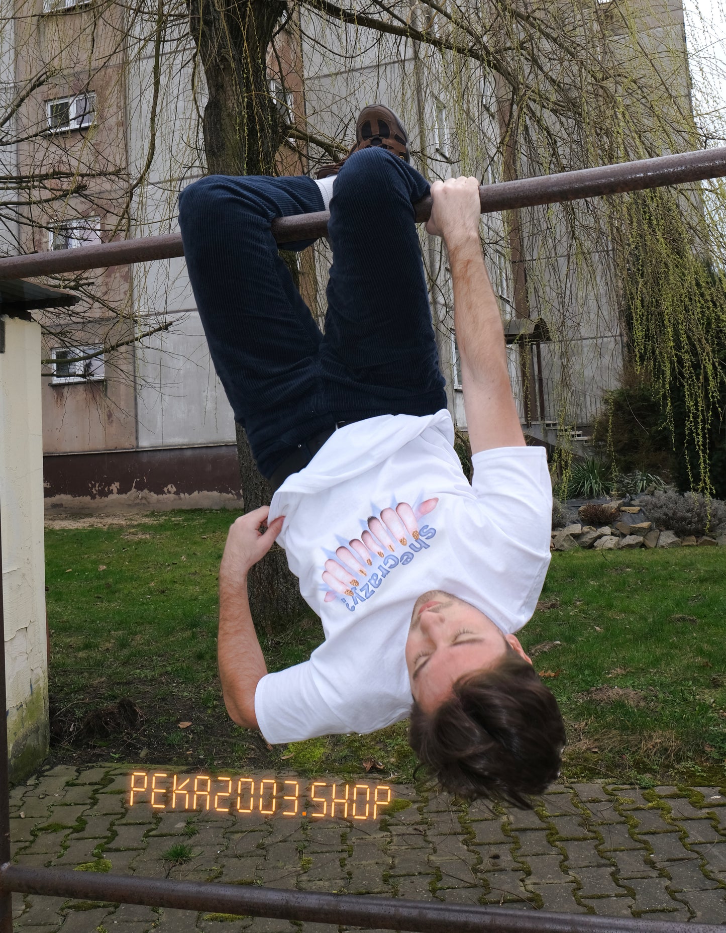 Koszulka "Pazury" Regular Fit